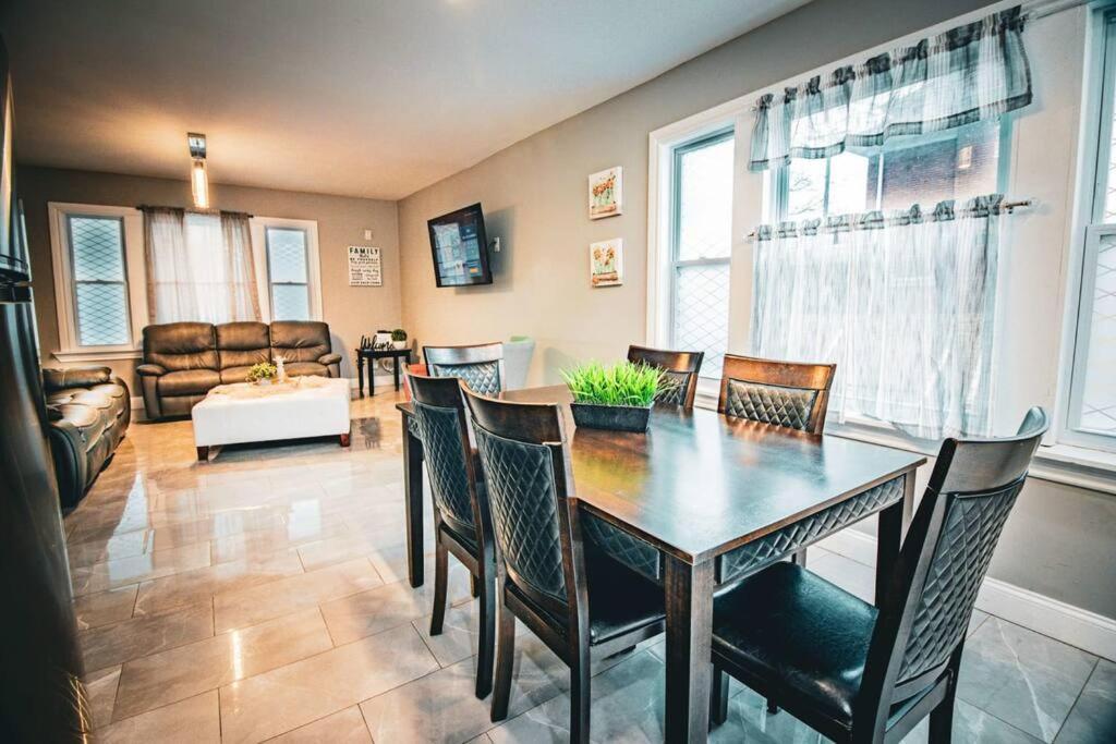 Comfortable 3Br, 1 Bath Close To The Falls Niagara Falls Eksteriør billede